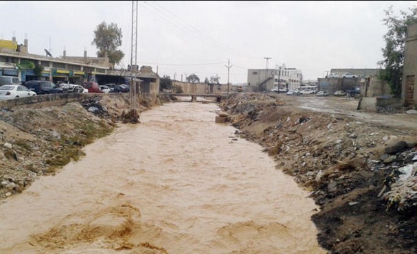 الدفاع المدني يبحث عن مفقودين محتملين