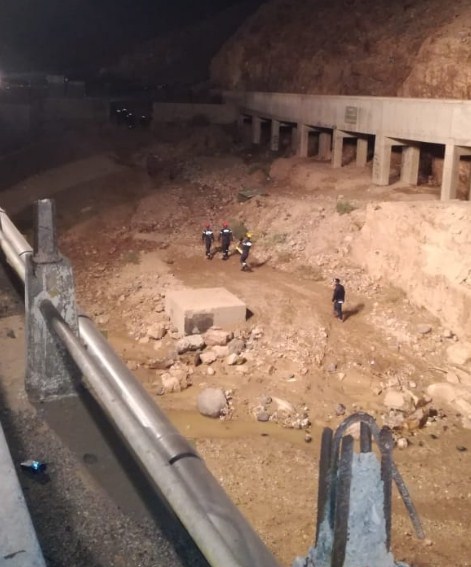 الدفاع المدني: عمليات البحث والانقاذ مستمرة