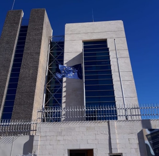 «الاتحاد الاوروبي» بعمان يقف دقيقة صمت