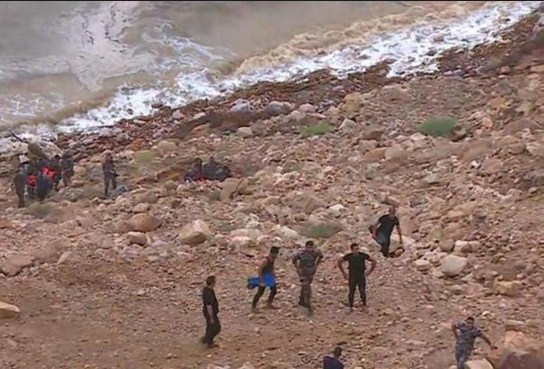 وقفات حدادا على أروح ضحايا حادثة