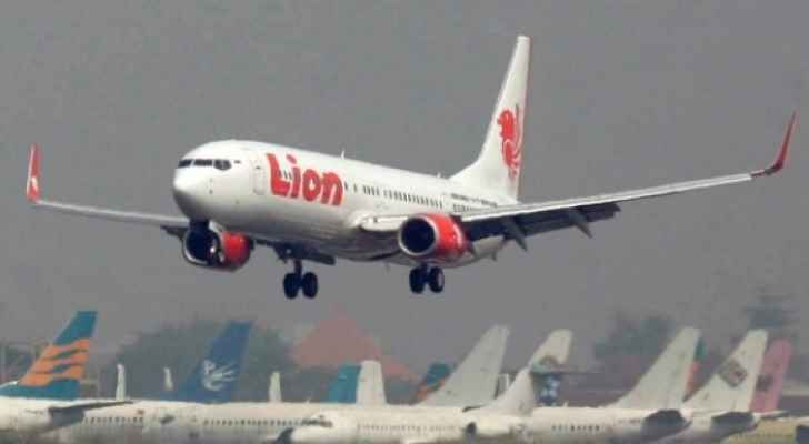 تحطّم طائرة ركاب إندونيسية على متنها