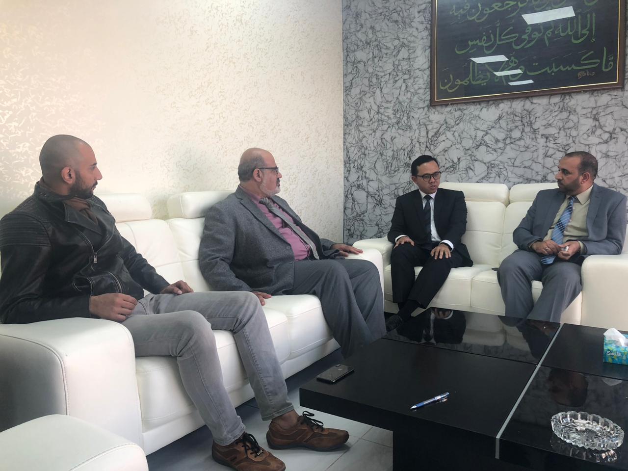 وفد إندونيسي يزور جامعة جدارا