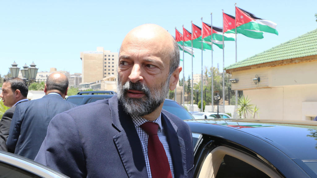 الرزاز يشكل لجنة جديدة