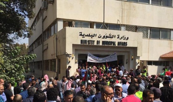 رؤساء البلديات يتوافقون على رفع أجور