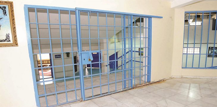 حبس كويتية قالت لابنها ”إدرس يا