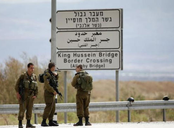 الاحتلال يمنع سفر 15 فلسطينيا للاردن