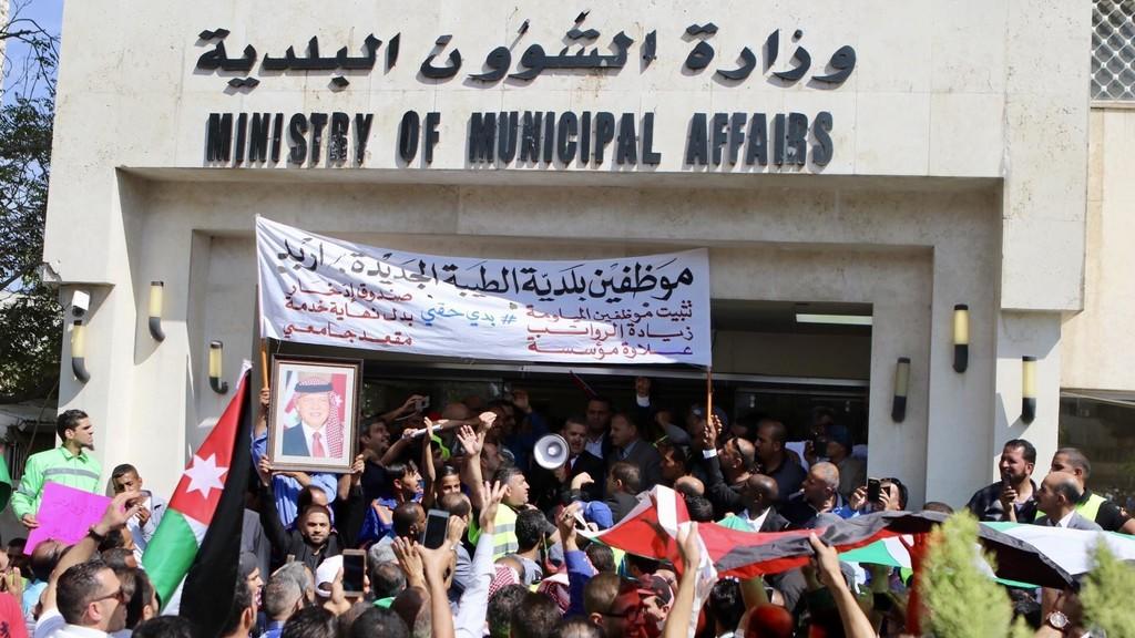 بلدية إربد: البدء بتطبيق عقوبات على