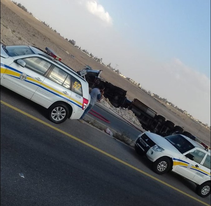 إصابة شخص اثر تدهور صهريج في