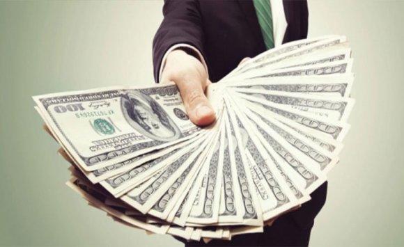 ملياردير سويسري يتعهد بإنقاذ الأرض