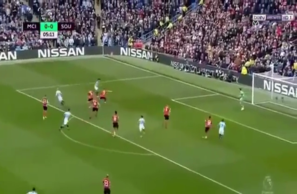 مانشستر سيتي يضرب بسداسية في مرمى