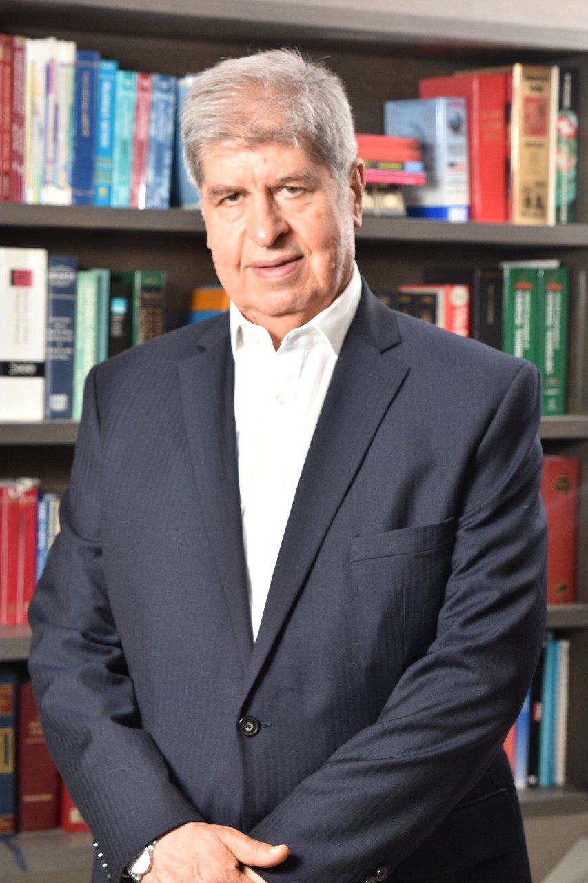 العلمي : نؤمن بان وضع اسس