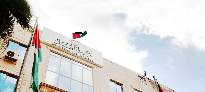 «العمل» تتعامل مع 52 نزاعا عماليا