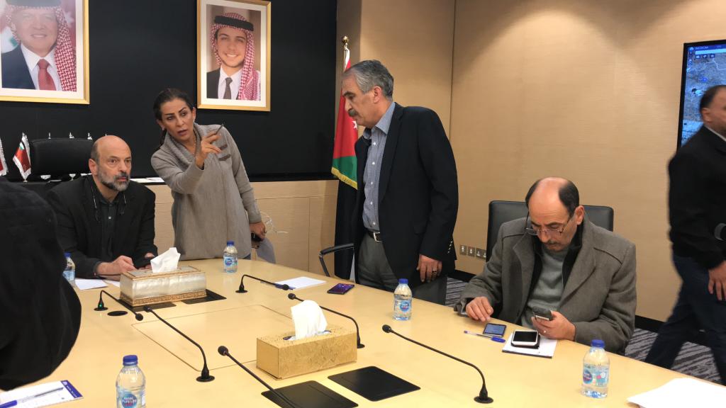 مركز إدارة الأزمات.. ما الذي حدث