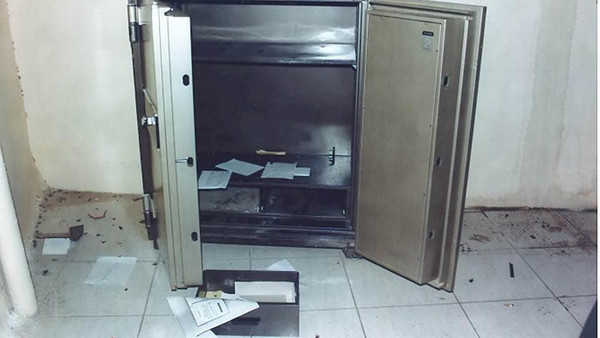 القبض على أحد سارقي قاصة المؤسسة