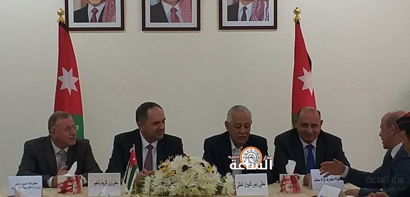 العيسوي يفتتح مدرسة الملك عبدالله الثاني