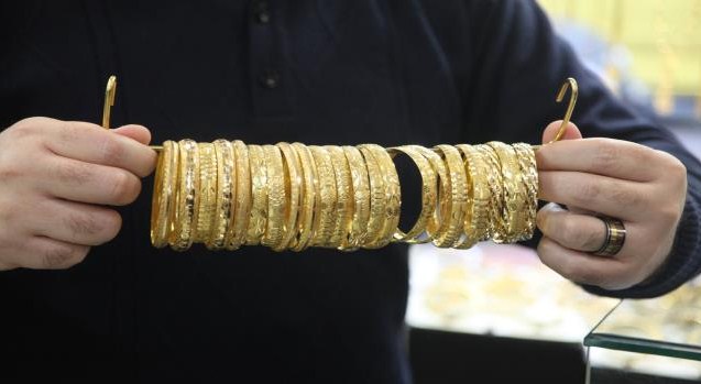 25 دينارا سعر غرام الذهب محليا