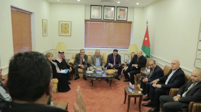 الحكومة تستجيب لسبعة من مطالب سائقي