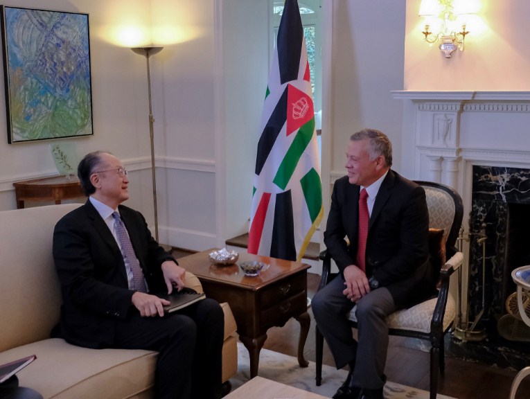 الملك يلتقي رئيس مجموعة البنك الدولي