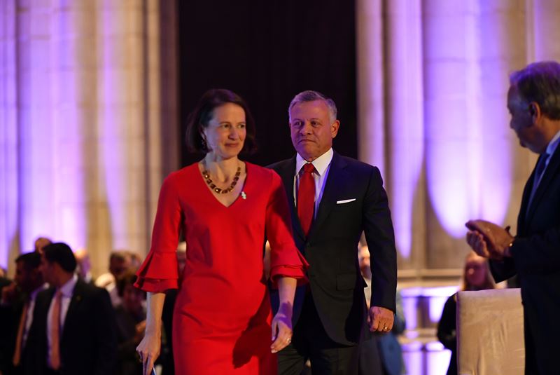 الملك يتسلم جائزة تمبلتون.. لماذا طلب