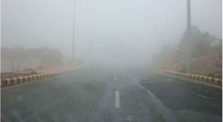 الأرصاد: أمطار وضباب الأربعاء والخميس