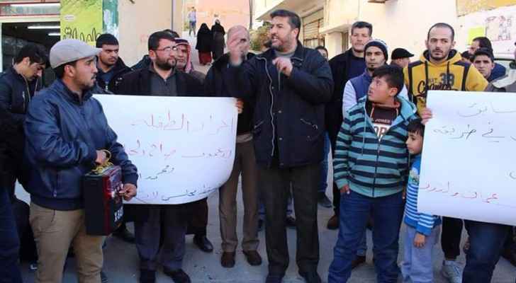 بالصور: احتجاجات في الطفيلة وهتافات ضد