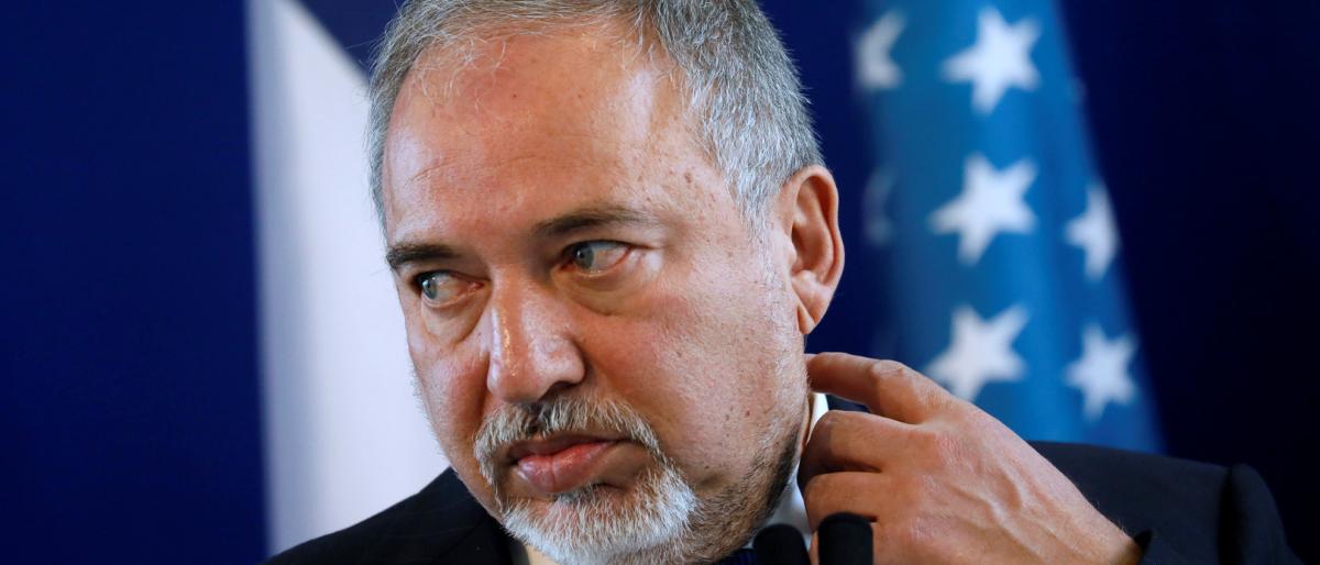 استقالة ليبرمان من منصبه إثر ’فشله