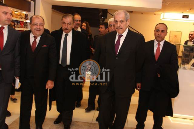 الطراونة يفتتح فرعا للأسواق الحرة في