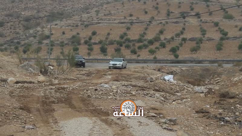 الملكاوي يعلن رفع الانهيارات وتنظيف مجرى