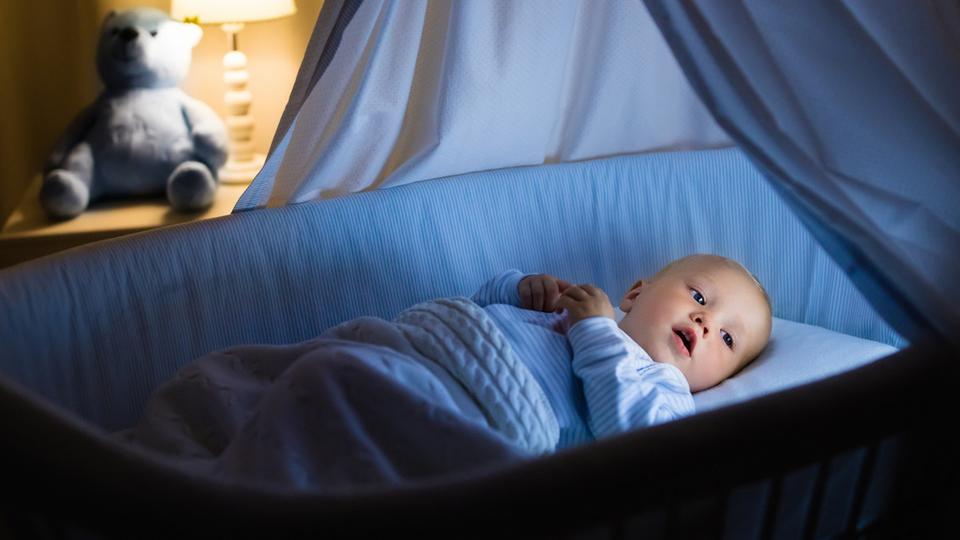 لا تقلقوا.. نمو الرضيع لا يعتمد