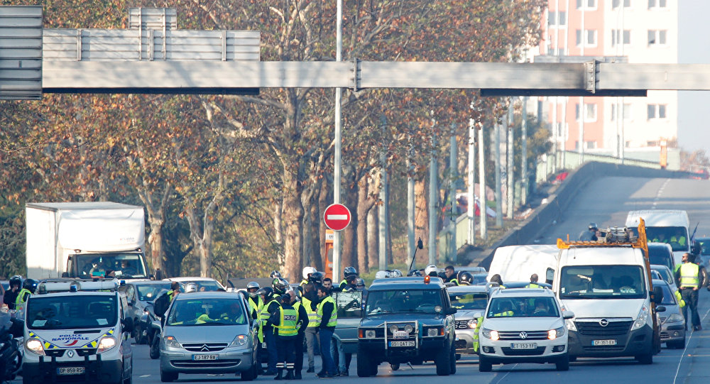 مقتل متظاهرة فرنسية دهسا خلال اعتصامات