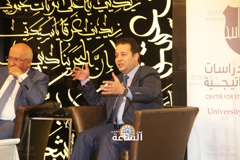 هل هناك علاقة لوزير الثقافة والشباب