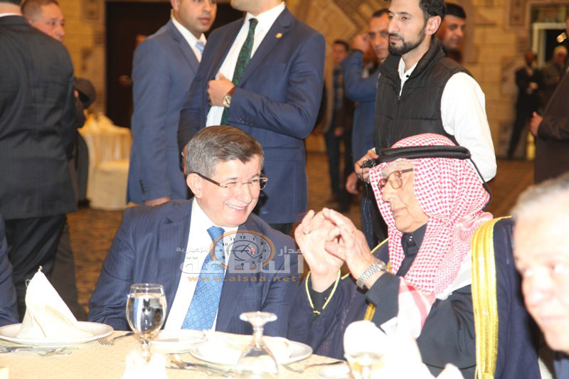 داود أوغلو: لم يحضر سوى زعيمين