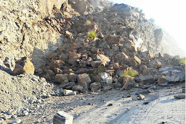 وفاة عامل وافد بانهيار ترابي في