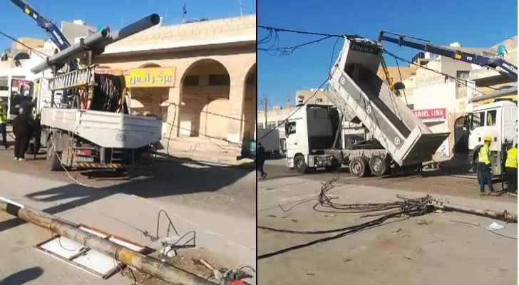 سقوط أعمدة ضغط عالي على مركبات