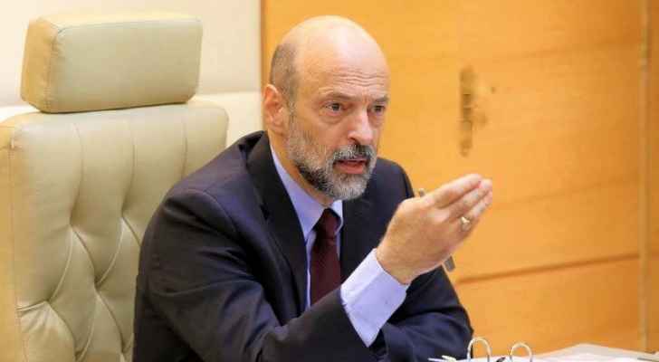 هل يطفئ الرزاز نار الضريبة بوعود