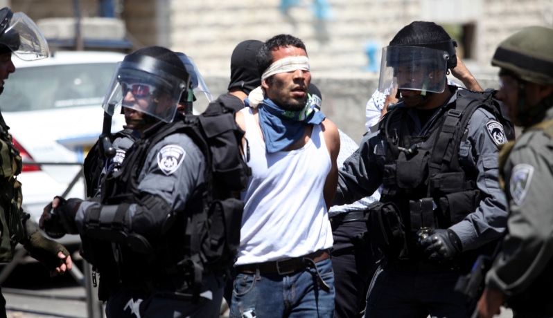 الاحتلال يعتقل 22 فلسطينيا بالضفة الغربية