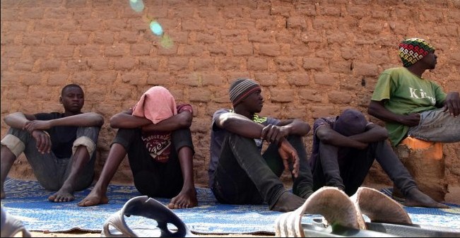 الجزائر ترحل 37 الف مهاجر نيجري