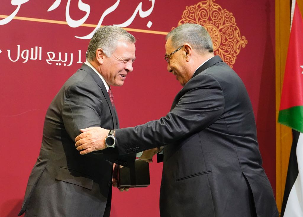 الملك يكرّم ياسين الحسبان.. ماذا فعل