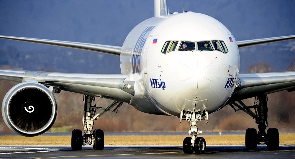 العثور على جثة رجل على مدرج