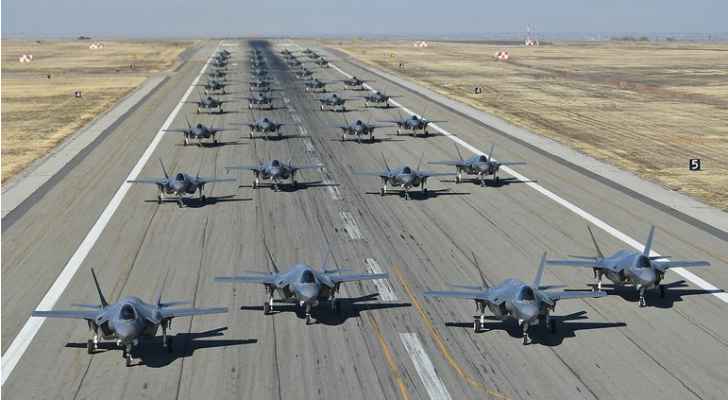 شاهد بالفيديو ’مسيرة الفيلة‘.. أول استعراض