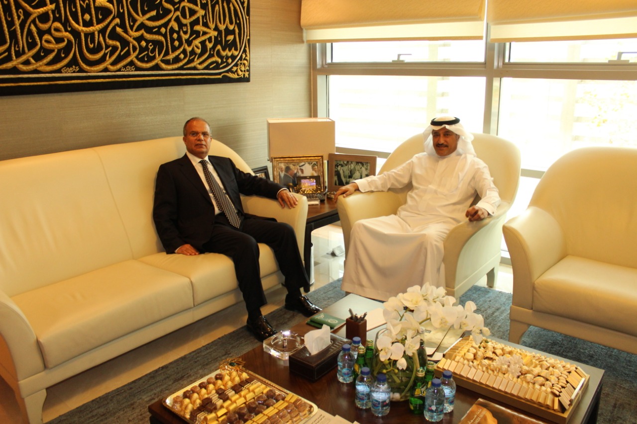 سفير السعودية يتباحث مع السفير الليبي