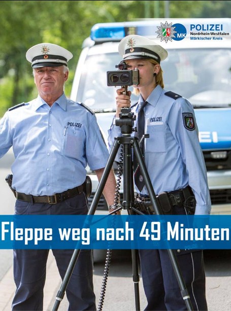 شاب يخسر رخصة قيادته بعد دقائق