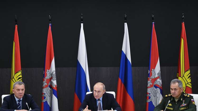 بوتين: نحتاج لصواريخ وذخائر ذكية عالية