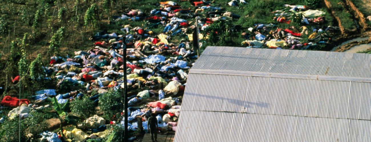 كيف أقنع رجل واحد 900 شخص