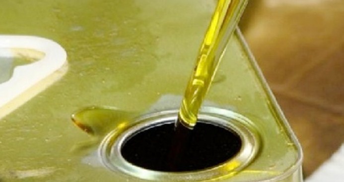 الغذاء والدواء تضبط 535 تنكة زيت