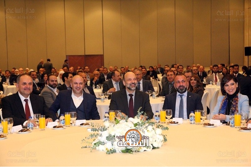 الرزاز : سننهي دراسة العبء الضريبي