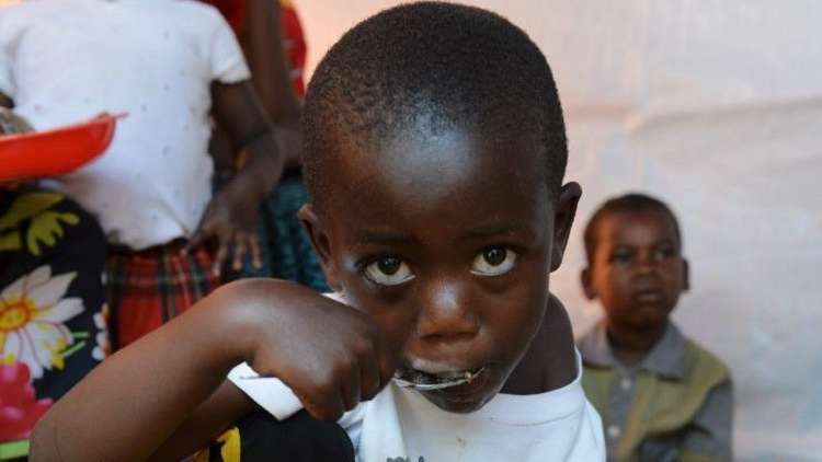 من بينهم الأردن.. مؤتمر إنساني يتعهد