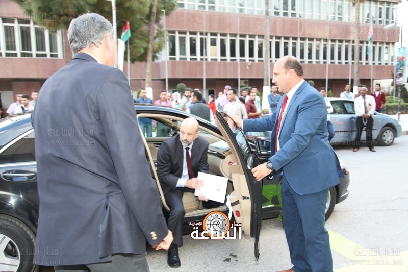 الرزاز يعمم على الوزارات