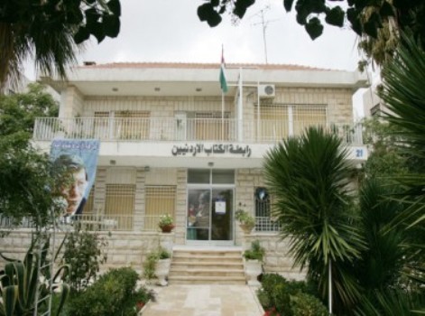 شعراء جزائريون يقرأون في رابطة الكتاب