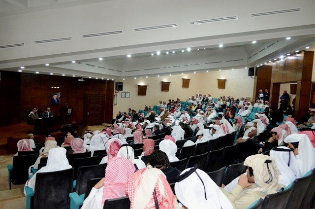 مشرف الشؤون التعليمية بالسفارة القطرية يزور